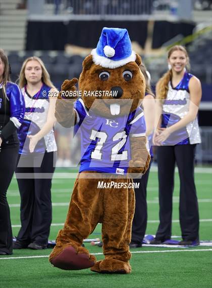 Thumbnail 2 in Stratford vs. Falls City (UIL Football 2A D1 Finals) photogallery.