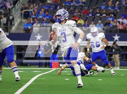 Thumbnail 3 in Stratford vs. Falls City (UIL Football 2A D1 Finals) photogallery.