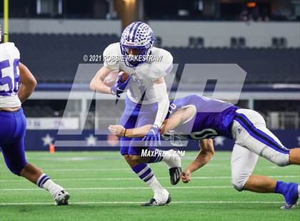 Thumbnail 3 in Stratford vs. Falls City (UIL Football 2A D1 Finals) photogallery.