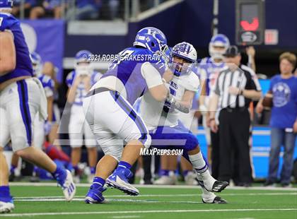 Thumbnail 2 in Stratford vs. Falls City (UIL Football 2A D1 Finals) photogallery.