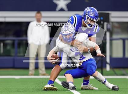 Thumbnail 2 in Stratford vs. Falls City (UIL Football 2A D1 Finals) photogallery.