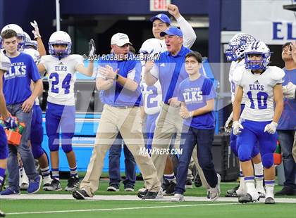 Thumbnail 1 in Stratford vs. Falls City (UIL Football 2A D1 Finals) photogallery.
