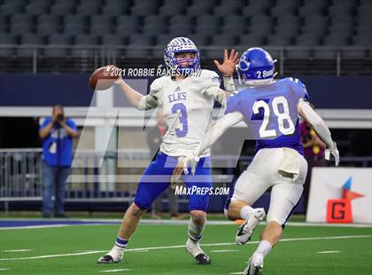 Thumbnail 3 in Stratford vs. Falls City (UIL Football 2A D1 Finals) photogallery.
