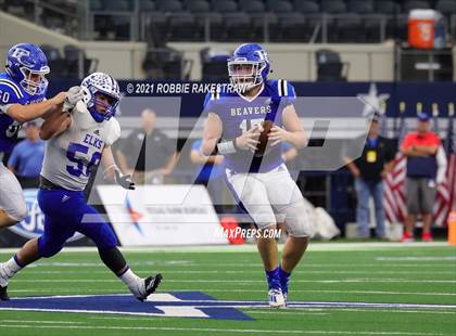 Thumbnail 1 in Stratford vs. Falls City (UIL Football 2A D1 Finals) photogallery.