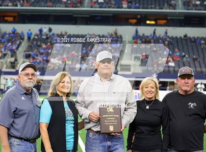 Thumbnail 3 in Stratford vs. Falls City (UIL Football 2A D1 Finals) photogallery.