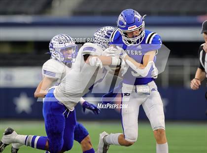 Thumbnail 1 in Stratford vs. Falls City (UIL Football 2A D1 Finals) photogallery.