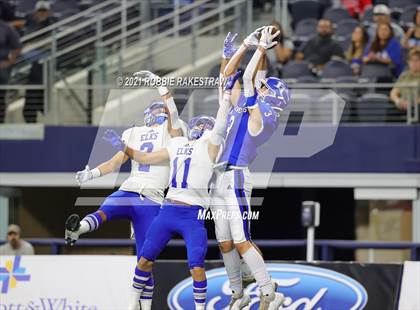 Thumbnail 1 in Stratford vs. Falls City (UIL Football 2A D1 Finals) photogallery.