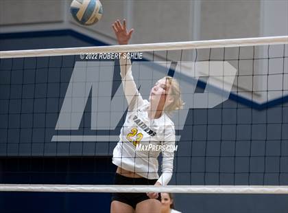 Thumbnail 1 in Rio Americano @ Vista del Lago photogallery.
