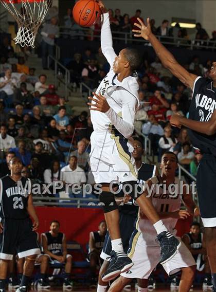 Thumbnail 2 in Grace Prep vs. Wheeler (Thanksgiving Hoofest) photogallery.