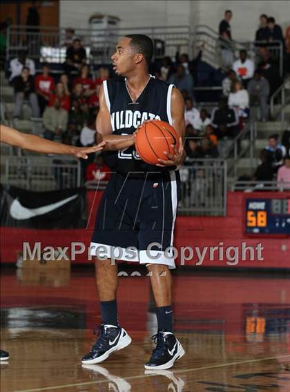 Thumbnail 2 in Grace Prep vs. Wheeler (Thanksgiving Hoofest) photogallery.