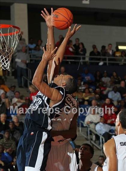 Thumbnail 3 in Grace Prep vs. Wheeler (Thanksgiving Hoofest) photogallery.