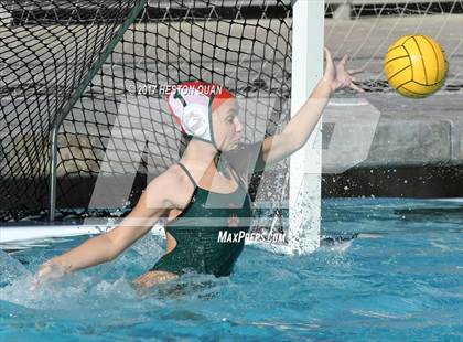 Thumbnail 3 in Carlsbad vs Poly (Holiday Cup) photogallery.