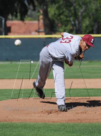 Thumbnail 1 in Esperanza vs. Canyon photogallery.