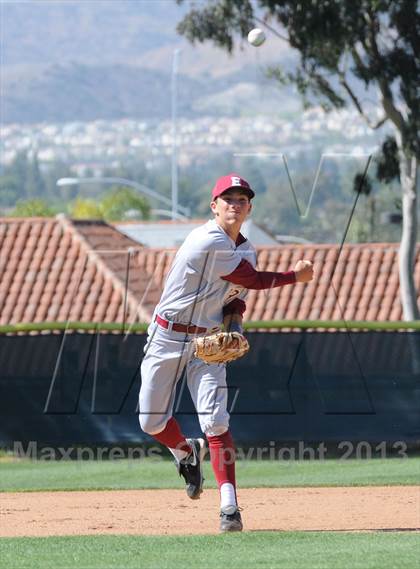 Thumbnail 1 in Esperanza vs. Canyon photogallery.