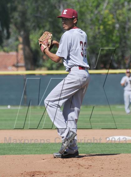 Thumbnail 1 in Esperanza vs. Canyon photogallery.