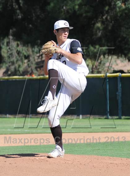 Thumbnail 3 in Esperanza vs. Canyon photogallery.