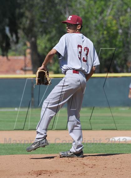 Thumbnail 1 in Esperanza vs. Canyon photogallery.