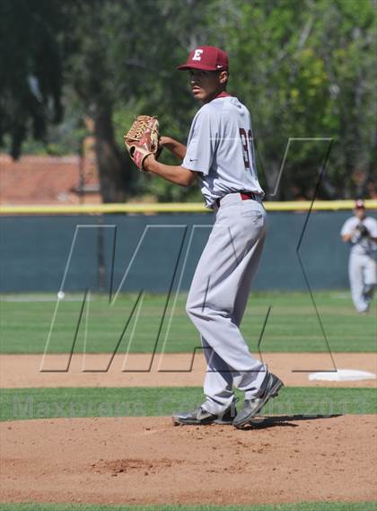 Thumbnail 3 in Esperanza vs. Canyon photogallery.