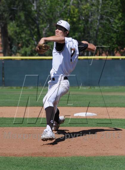 Thumbnail 2 in Esperanza vs. Canyon photogallery.
