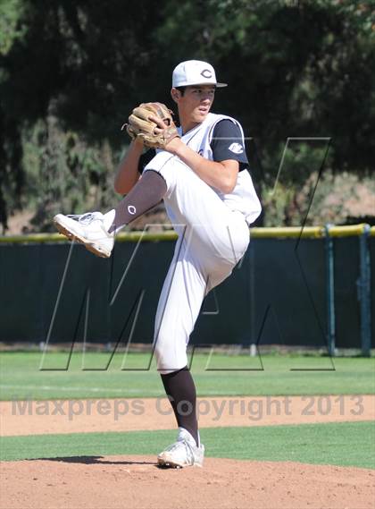 Thumbnail 1 in Esperanza vs. Canyon photogallery.