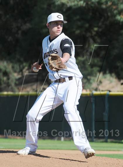 Thumbnail 2 in Esperanza vs. Canyon photogallery.