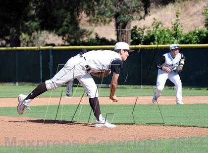 Thumbnail 1 in Esperanza vs. Canyon photogallery.