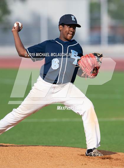 Thumbnail 3 in Jefferson vs. Eagle Academy (PSAL Section 12 A Round 1) photogallery.