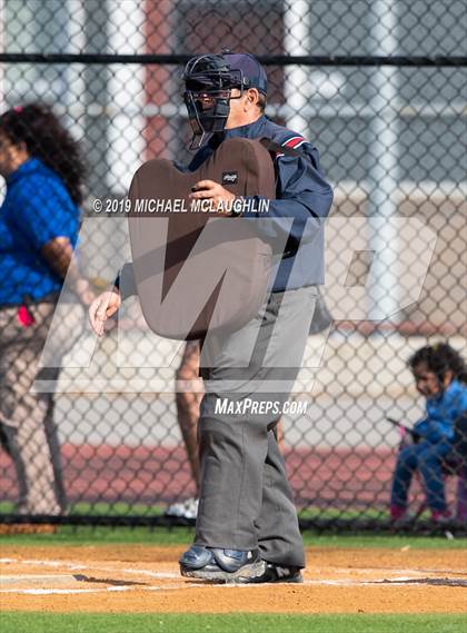 Thumbnail 3 in Jefferson vs. Eagle Academy (PSAL Section 12 A Round 1) photogallery.
