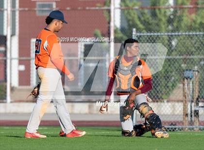 Thumbnail 1 in Jefferson vs. Eagle Academy (PSAL Section 12 A Round 1) photogallery.