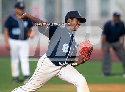 Thumbnail 2 in Jefferson vs. Eagle Academy (PSAL Section 12 A Round 1) photogallery.