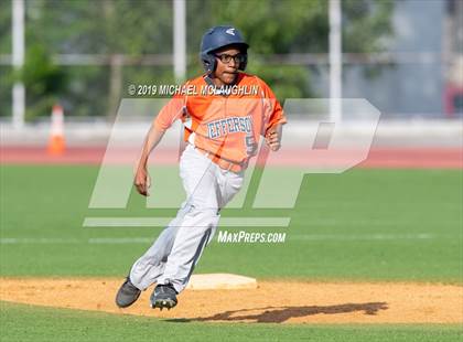 Thumbnail 1 in Jefferson vs. Eagle Academy (PSAL Section 12 A Round 1) photogallery.