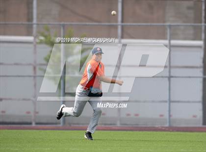 Thumbnail 3 in Jefferson vs. Eagle Academy (PSAL Section 12 A Round 1) photogallery.