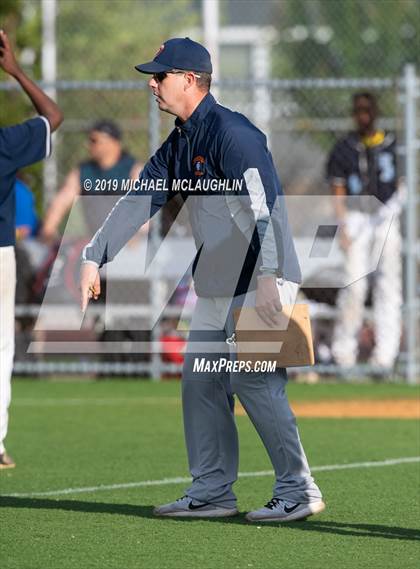 Thumbnail 3 in Jefferson vs. Eagle Academy (PSAL Section 12 A Round 1) photogallery.