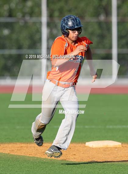 Thumbnail 3 in Jefferson vs. Eagle Academy (PSAL Section 12 A Round 1) photogallery.