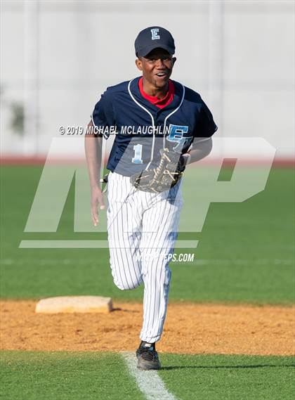 Thumbnail 3 in Jefferson vs. Eagle Academy (PSAL Section 12 A Round 1) photogallery.