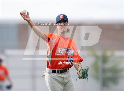 Thumbnail 2 in Jefferson vs. Eagle Academy (PSAL Section 12 A Round 1) photogallery.