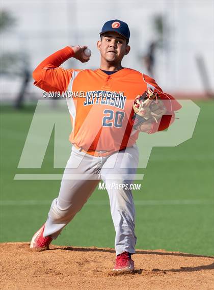Thumbnail 2 in Jefferson vs. Eagle Academy (PSAL Section 12 A Round 1) photogallery.