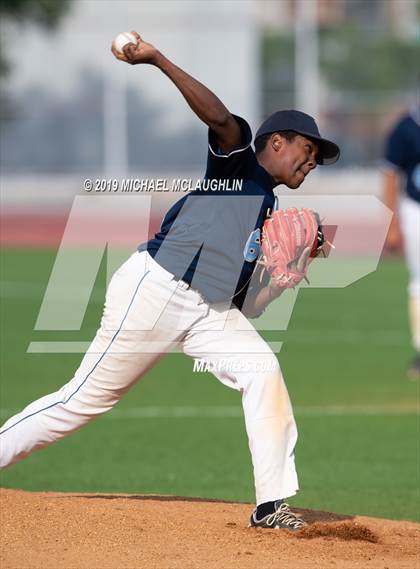 Thumbnail 1 in Jefferson vs. Eagle Academy (PSAL Section 12 A Round 1) photogallery.
