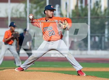 Thumbnail 2 in Jefferson vs. Eagle Academy (PSAL Section 12 A Round 1) photogallery.