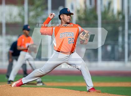 Thumbnail 1 in Jefferson vs. Eagle Academy (PSAL Section 12 A Round 1) photogallery.