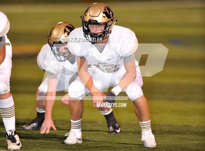 Thumbnail 3 in Winona vs. Whitewright (UIL 3A Division 2 Region 2 Semifinal) photogallery.