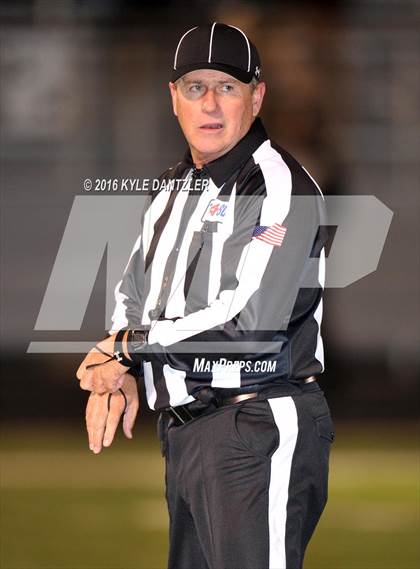 Thumbnail 1 in Winona vs. Whitewright (UIL 3A Division 2 Region 2 Semifinal) photogallery.