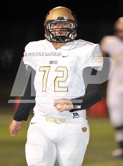 Thumbnail 1 in Winona vs. Whitewright (UIL 3A Division 2 Region 2 Semifinal) photogallery.