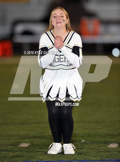 Thumbnail 1 in Winona vs. Whitewright (UIL 3A Division 2 Region 2 Semifinal) photogallery.