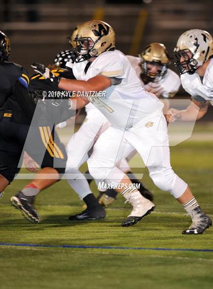 Thumbnail 3 in Winona vs. Whitewright (UIL 3A Division 2 Region 2 Semifinal) photogallery.
