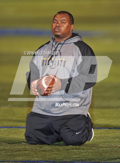 Thumbnail 3 in Winona vs. Whitewright (UIL 3A Division 2 Region 2 Semifinal) photogallery.