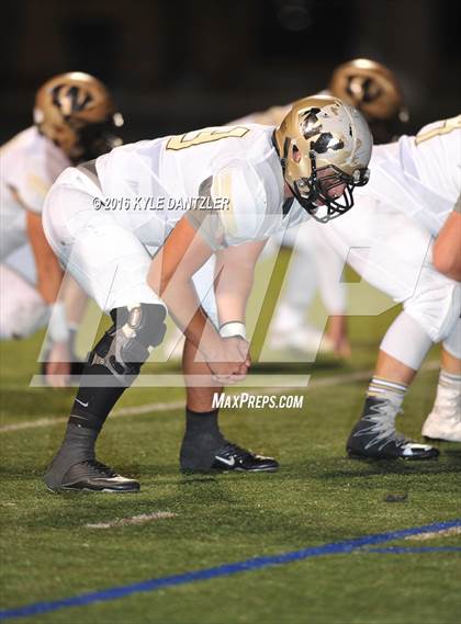 Thumbnail 2 in Winona vs. Whitewright (UIL 3A Division 2 Region 2 Semifinal) photogallery.