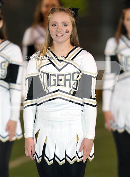 Thumbnail 3 in Winona vs. Whitewright (UIL 3A Division 2 Region 2 Semifinal) photogallery.