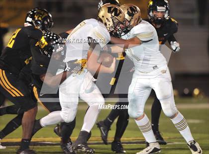 Thumbnail 3 in Winona vs. Whitewright (UIL 3A Division 2 Region 2 Semifinal) photogallery.