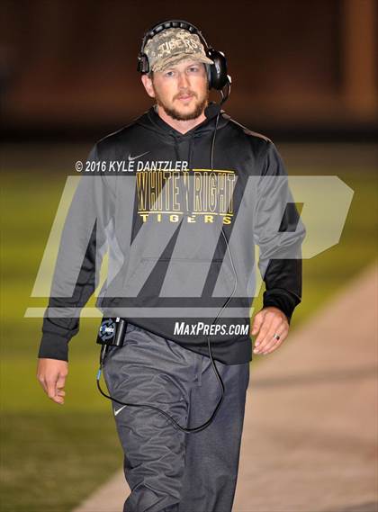 Thumbnail 3 in Winona vs. Whitewright (UIL 3A Division 2 Region 2 Semifinal) photogallery.
